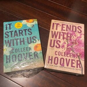 Colleen Hoover 2 Set Books It Ends With us & It Starts  With Us. Brand NEW